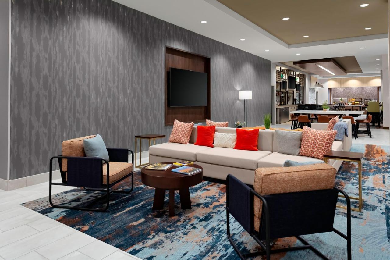 Hilton Garden Inn Chandler Downtown Экстерьер фото