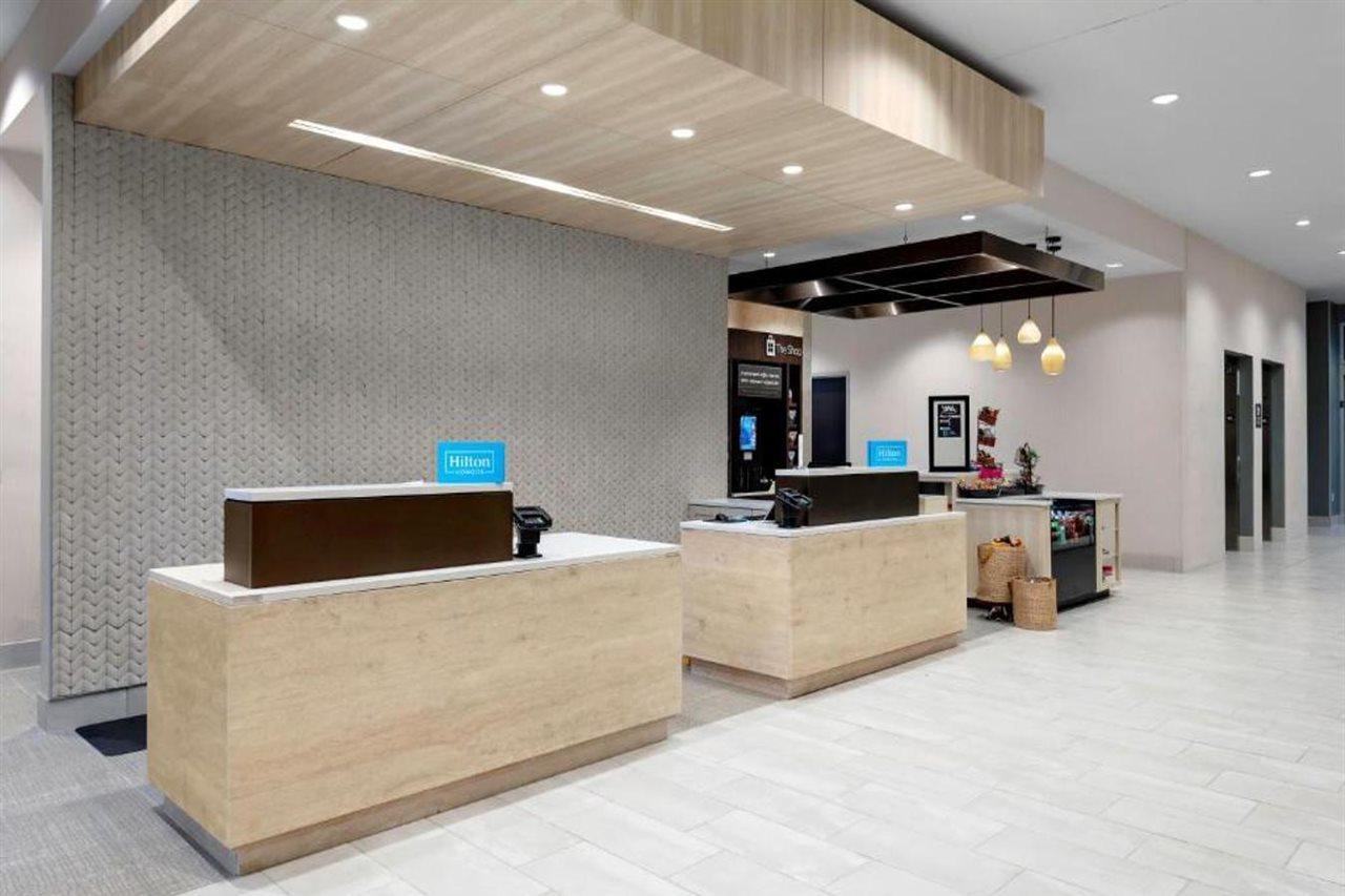 Hilton Garden Inn Chandler Downtown Экстерьер фото