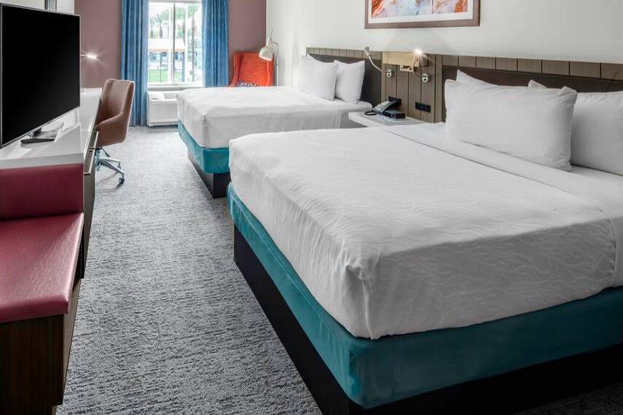 Hilton Garden Inn Chandler Downtown Экстерьер фото