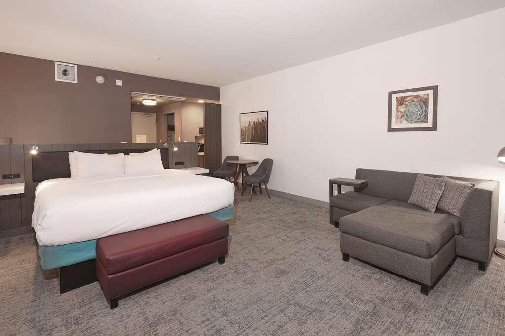 Hilton Garden Inn Chandler Downtown Номер фото