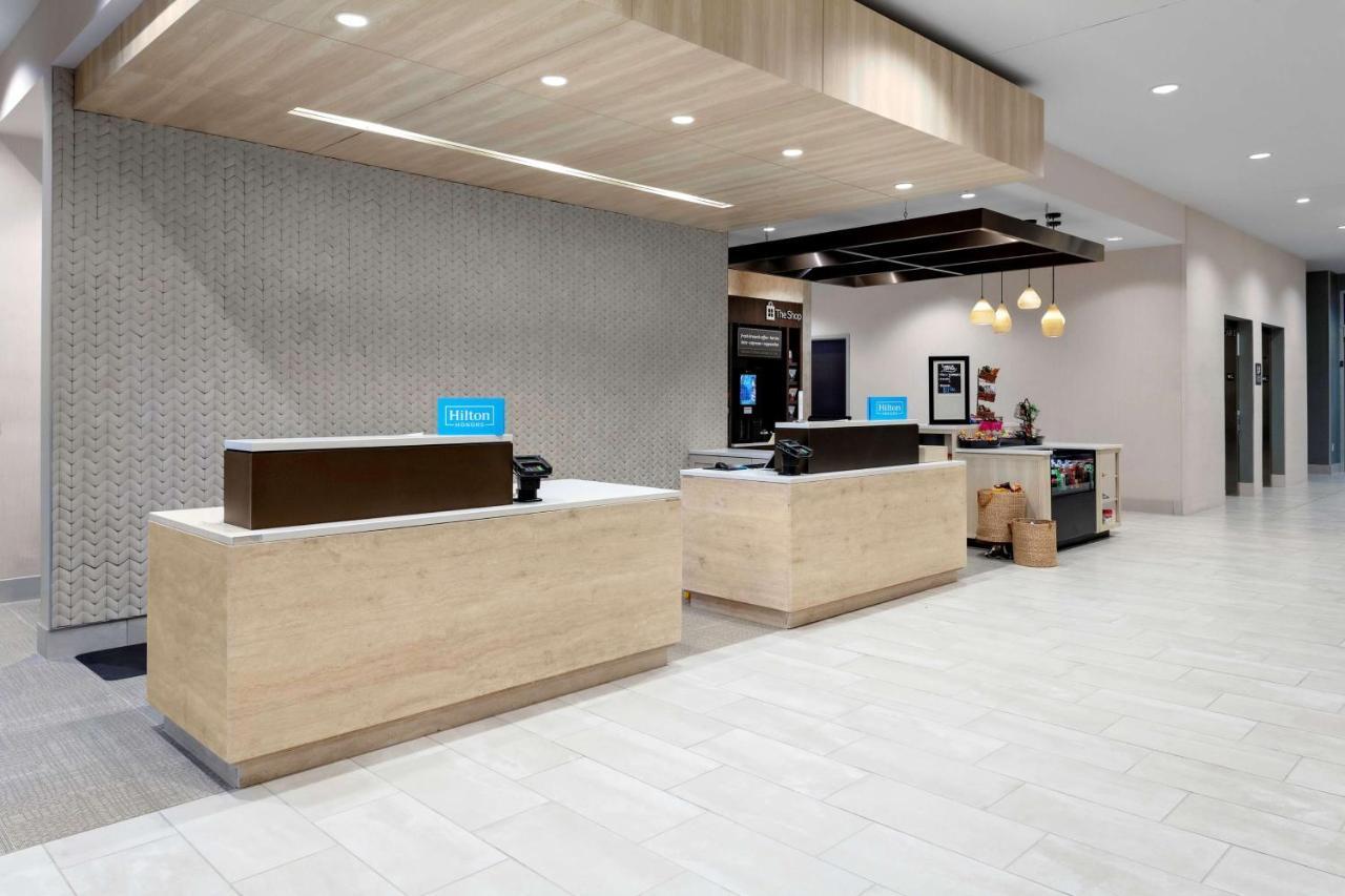 Hilton Garden Inn Chandler Downtown Экстерьер фото