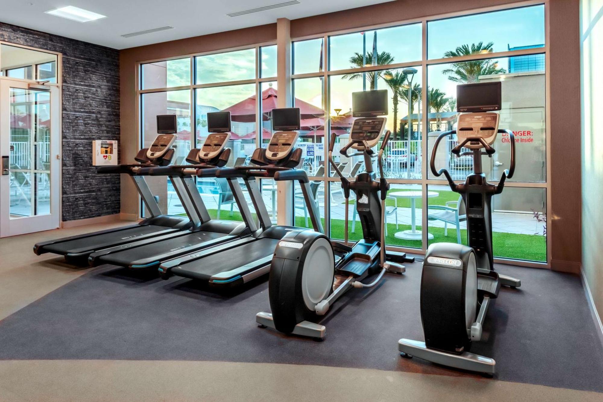 Hilton Garden Inn Chandler Downtown Экстерьер фото