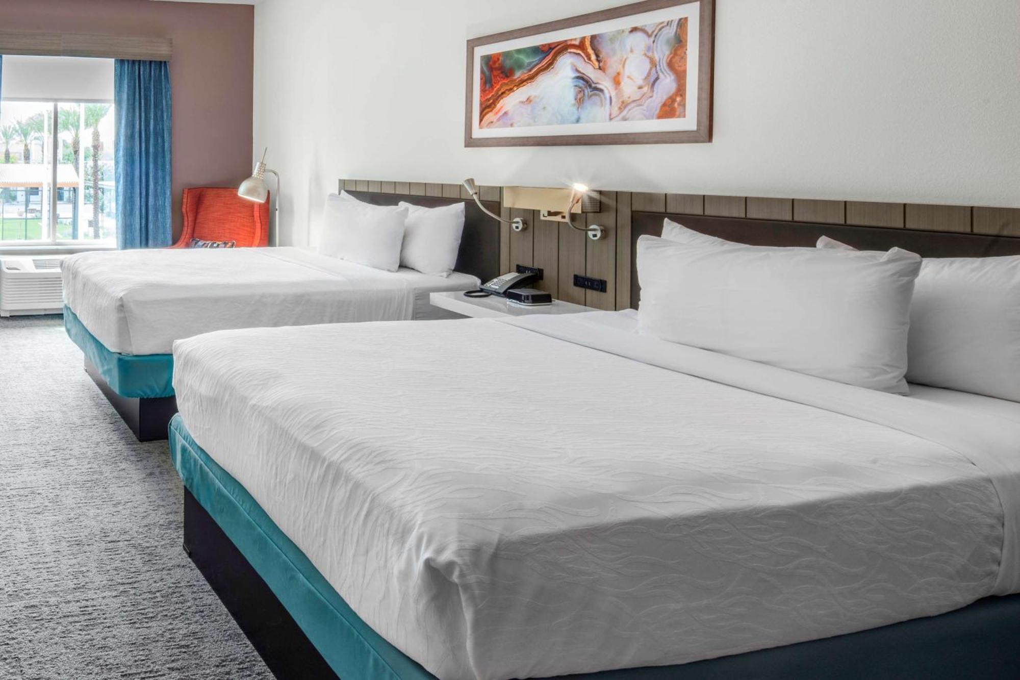 Hilton Garden Inn Chandler Downtown Экстерьер фото
