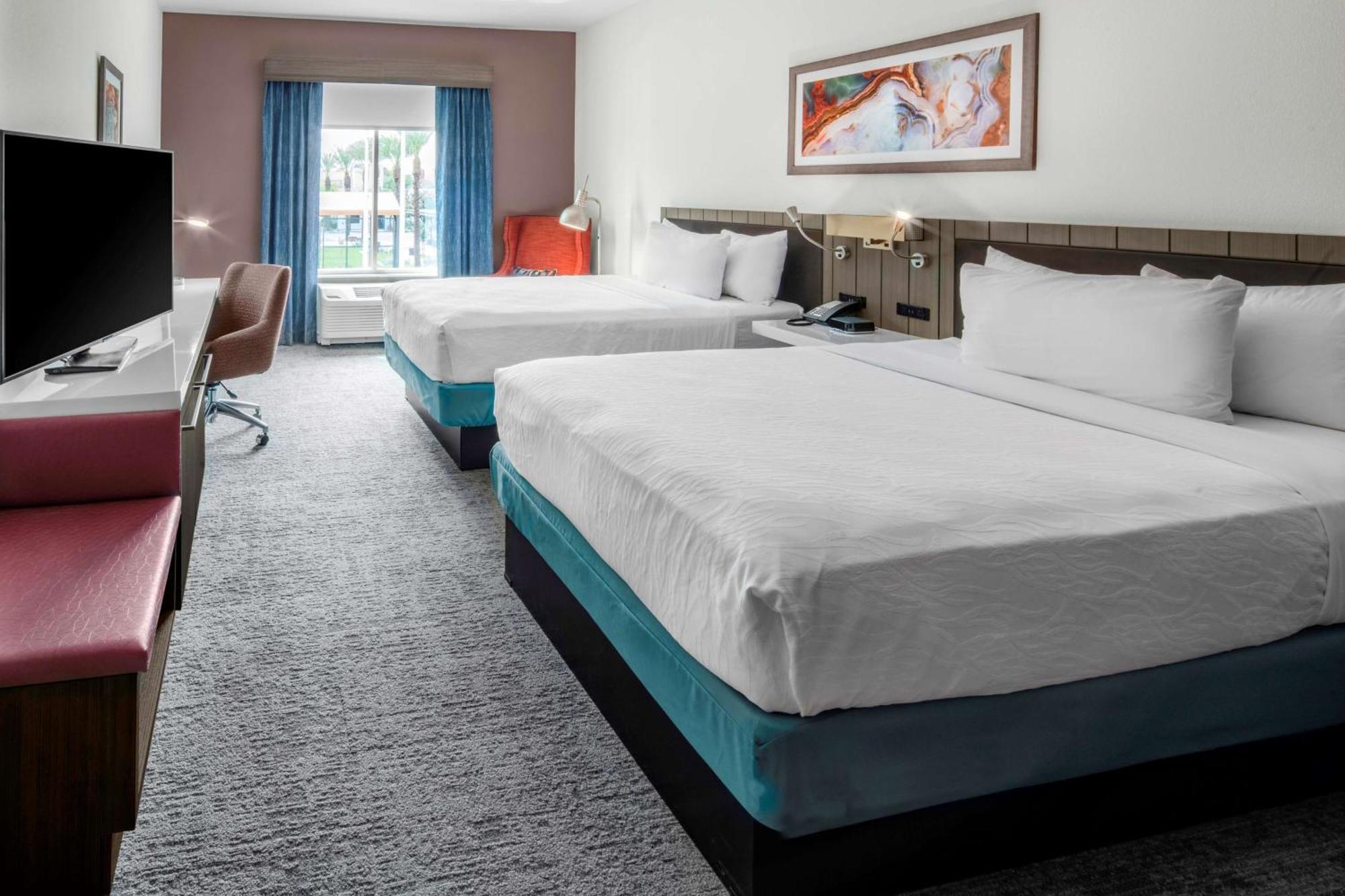 Hilton Garden Inn Chandler Downtown Экстерьер фото